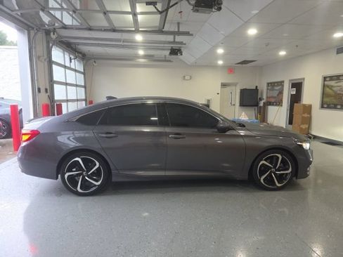 Used 2020 Honda Accord Sport image 8