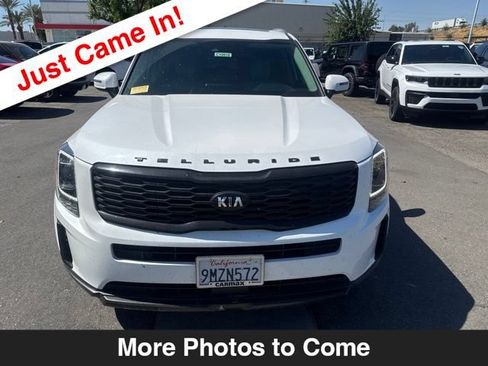 Used 2020 Kia Telluride EX w/ Towing Package FWD image 9
