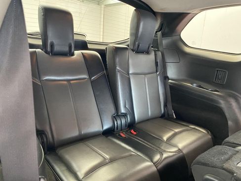 Used 2019 Nissan Pathfinder S AWD/4WD image 11