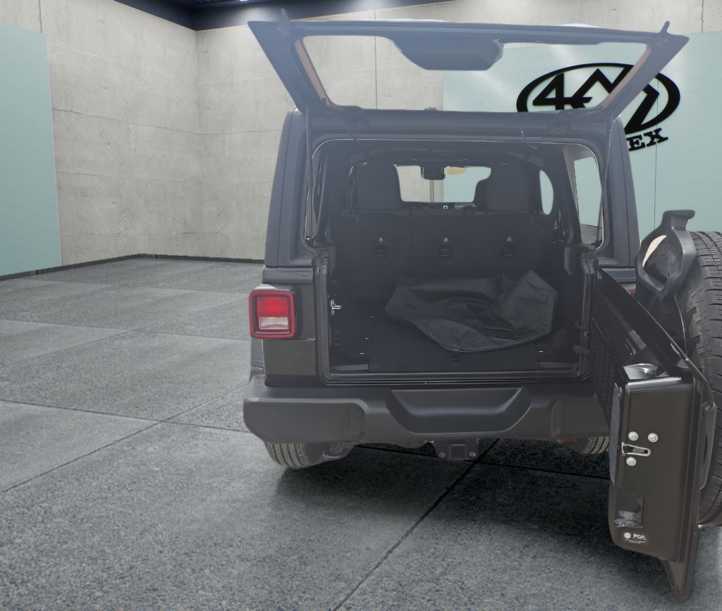 Used 2024 Jeep Wrangler Unlimited Sport AWD/4WD image 27