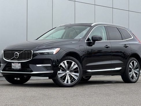 Used 2023 Volvo XC60 T8 Ultimate w/ Climate Package AWD/4WD image 1