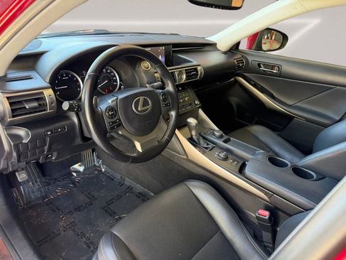 Used 2015 Lexus IS 250 RWD image 9