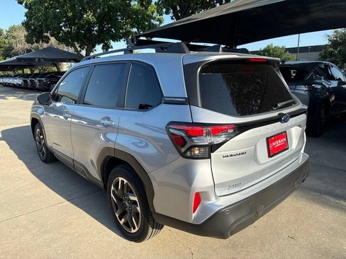 Used 2025 Subaru Forester Limited AWD/4WD image 5
