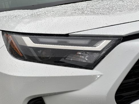 New 2025 Toyota RAV4 XLE image 31