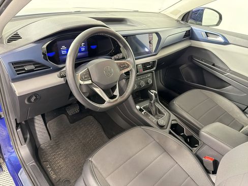 Used 2022 Volkswagen Taos SE image 4