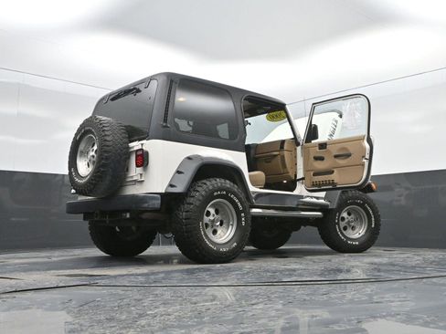 Used 2000 Jeep Wrangler Sport image 35