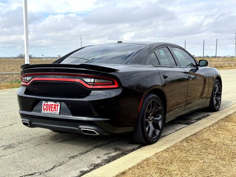 Used 2020 Dodge Charger SXT w/ Blacktop Package image 6
