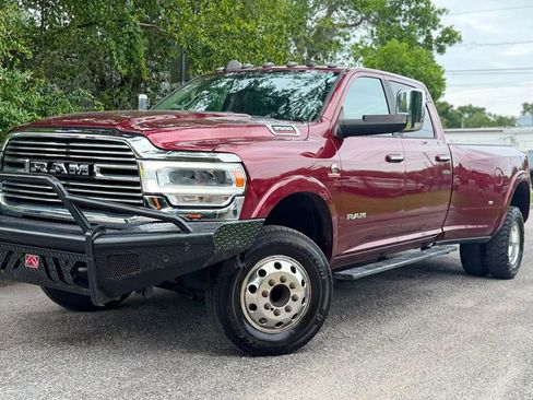 Used 2022 RAM 3500 Laramie AWD/4WD image 4