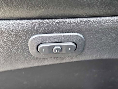 Used 2017 Jeep Grand Cherokee Limited image 20