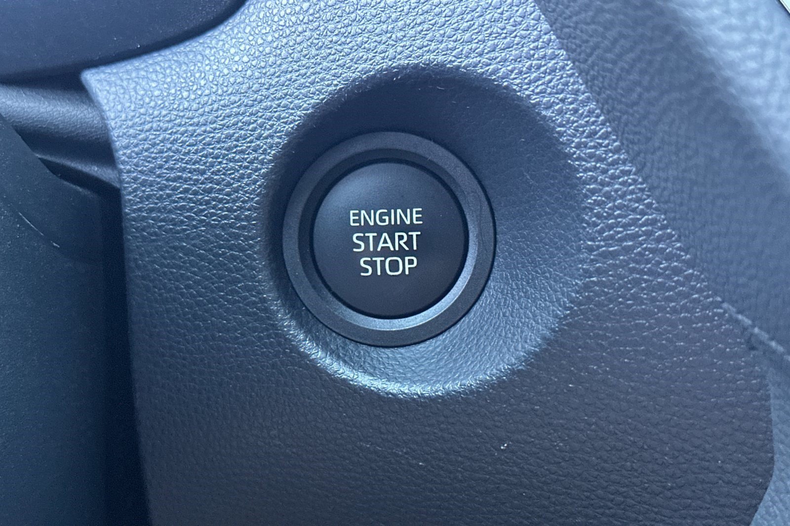 Used 2026 Toyota Corolla Cross XLE FWD image 16