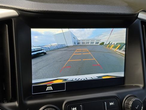 Used 2022 GMC Terrain SLT image 19