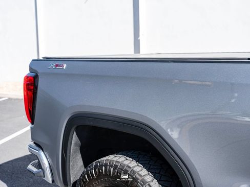 Used 2025 GMC Sierra 1500 SLE w/ X31 Off-Road Package AWD/4WD image 10