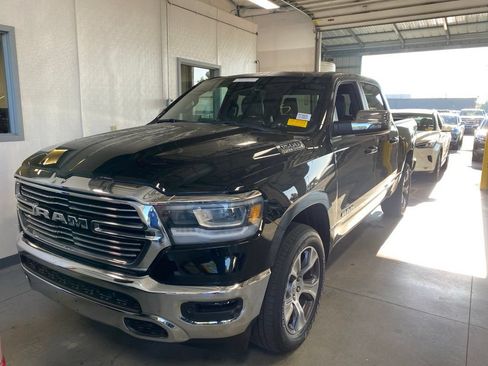 Used 2023 RAM 1500 Laramie AWD/4WD image 2