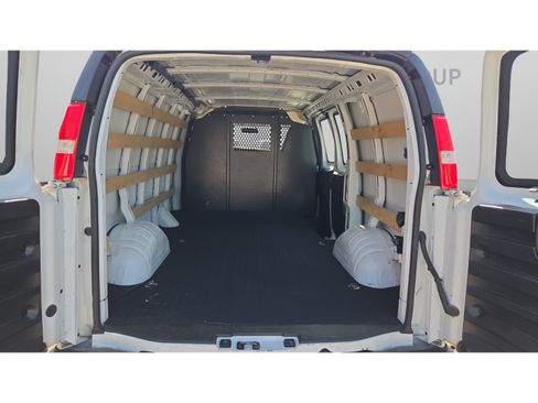 Used 2023 GMC Savana 2500 w/ Driver Convenience Package RWD image 11