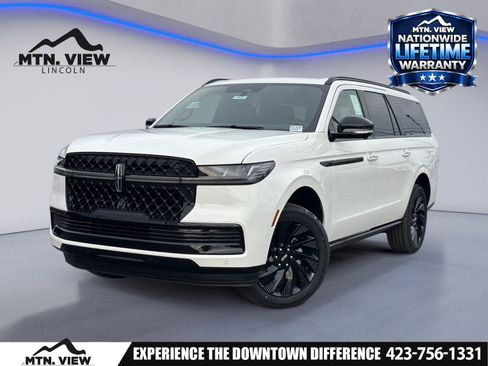 New 2026 Lincoln Navigator L Reserve w/ Jet Appearance Package image 1