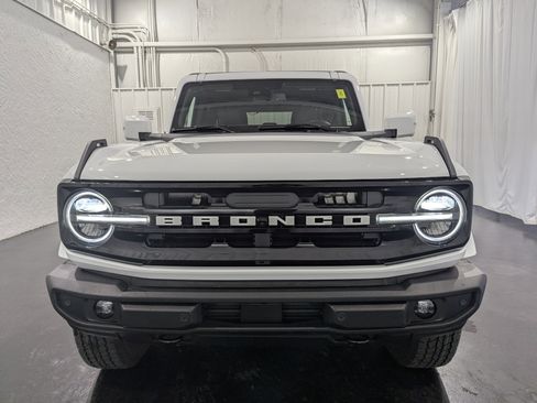 New 2025 Ford Bronco Outer Banks image 4