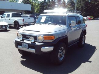 Used 2011 Toyota FJ Cruiser 4WD w/ Convenience Pkg video 1