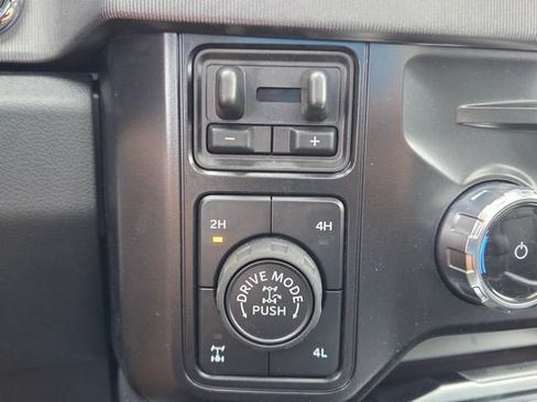 New 2026 Ford F250 Platinum w/ Tremor Off-Road Package AWD/4WD image 23