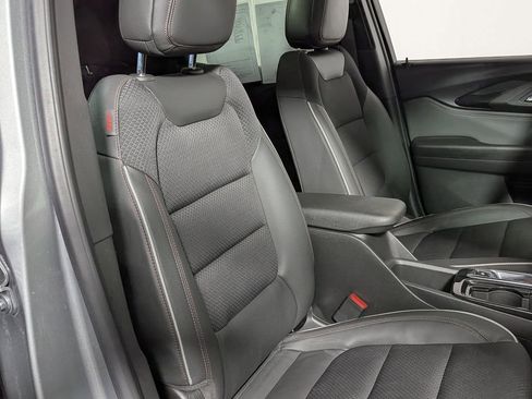 Used 2023 Chevrolet TrailBlazer RS w/ Sun and Liftgate Package FWD image 29