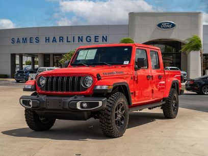 Used 2025 Jeep Gladiator Sport