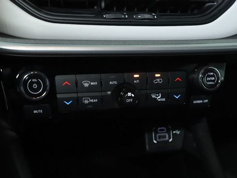 Used 2025 Jeep Compass Limited AWD/4WD image 27
