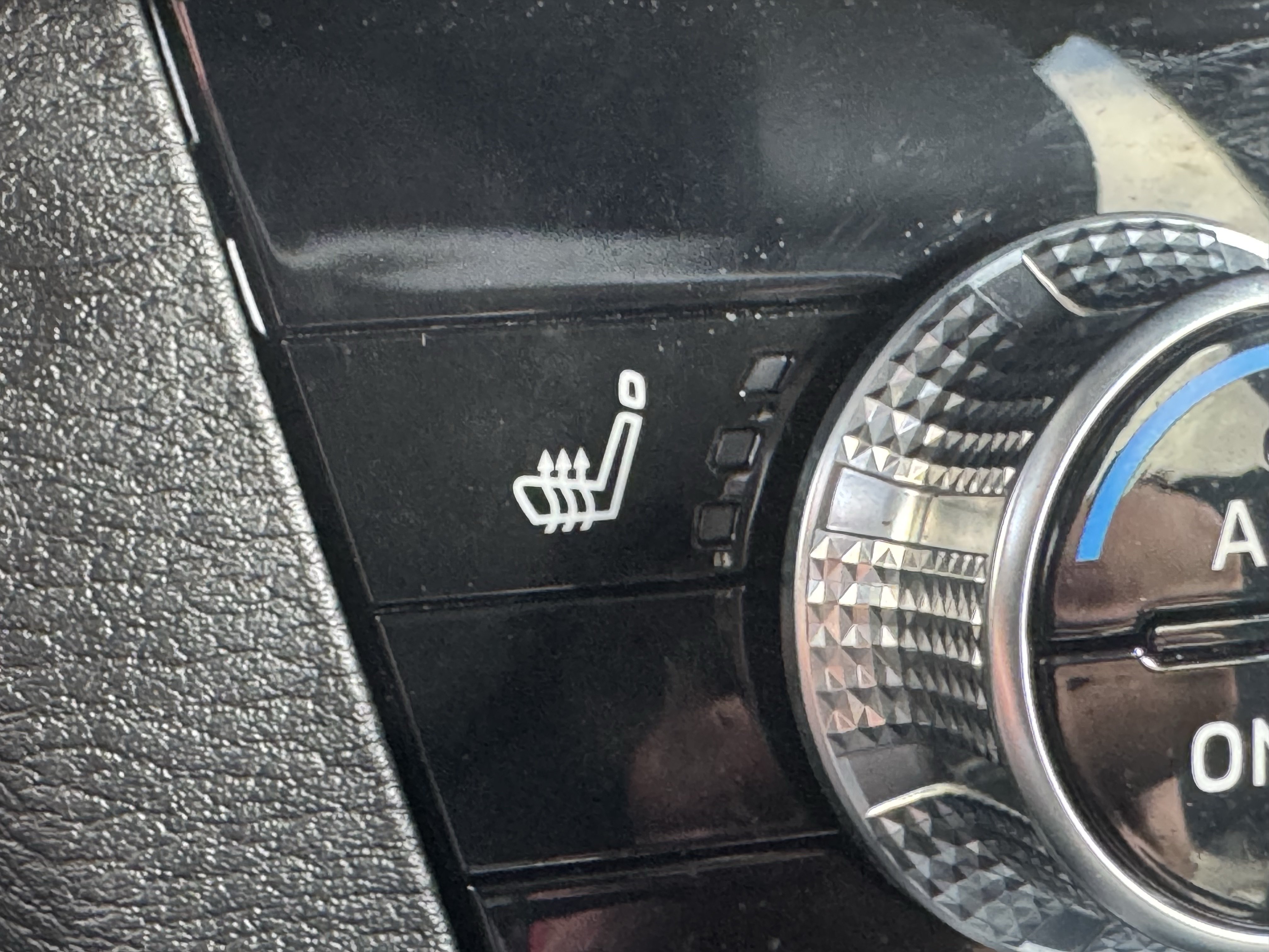 Used 2024 Mitsubishi Outlander SE Black Edition AWD/4WD image 28