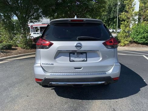 Used 2017 Nissan Rogue S FWD image 7
