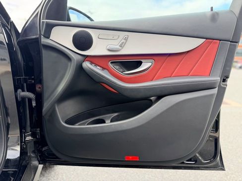 Used 2022 Mercedes-Benz GLC 300 4MATIC image 25