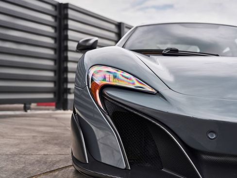 Used 2016 McLaren 675LT Coupe RWD image 10