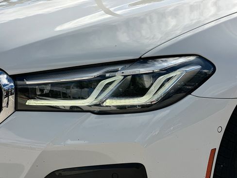 Used 2021 BMW 540i w/ Executive Package image 37