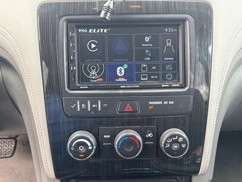 Used 2017 Chevrolet Traverse LT FWD image 30