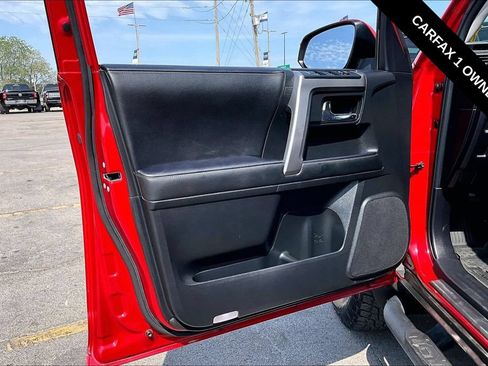 Used 2024 Toyota 4Runner SR5 Premium w/ Moonroof Package AWD/4WD image 20