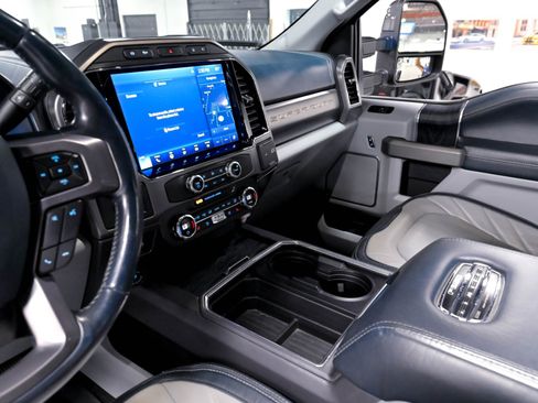 Used 2022 Ford F250 Limited AWD/4WD image 10