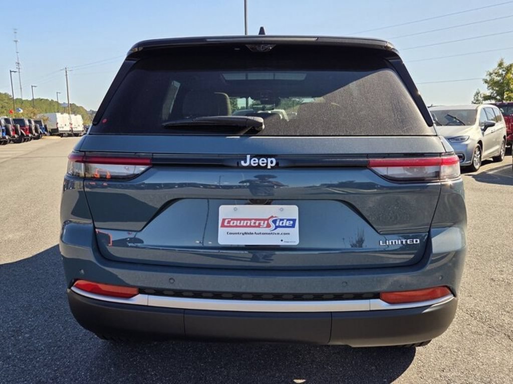 New 2027 Jeep Grand Cherokee Limited RWD image 7