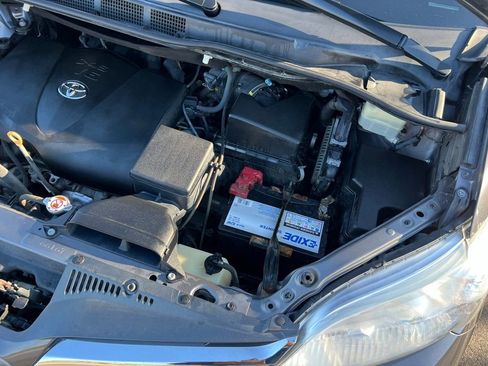 Used 2018 Toyota Sienna XLE image 43