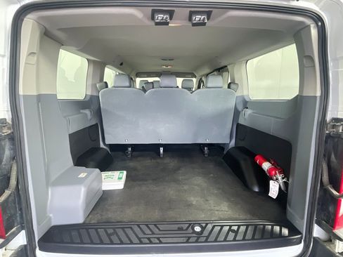 Used 2017 Ford Transit 150 XL image 7