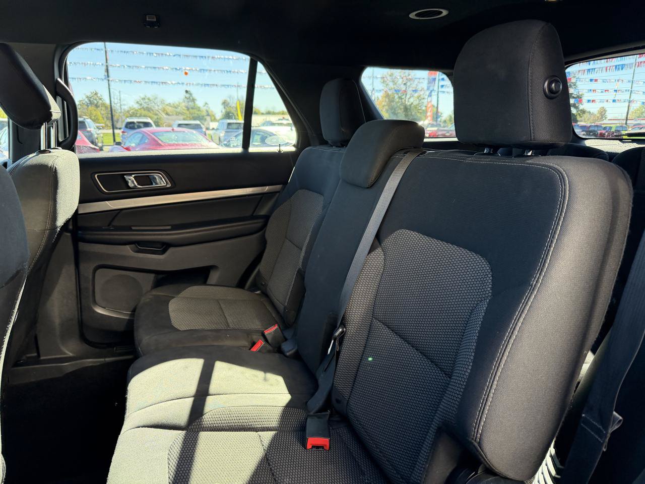 Used 2019 Ford Explorer XLT w/ Equipment Group 201A AWD/4WD image 19
