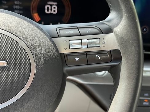 Used 2025 Hyundai Kona SEL FWD image 18