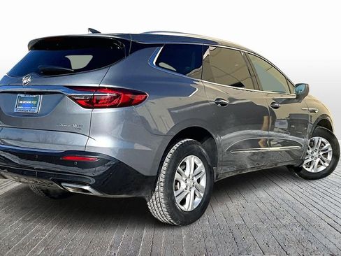 Used 2018 Buick Enclave Essence image 9