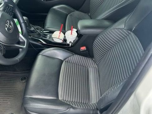 Used 2021 Toyota Corolla XSE w/ Carpet Mat Package (TMS) FWD image 3