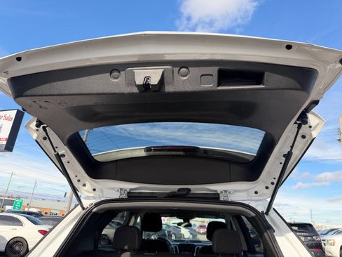 Used 2021 Chevrolet Equinox LT image 21