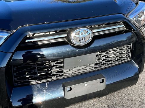 Certified 2021 Toyota 4Runner SR5 image 27