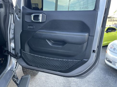 Used 2019 Jeep Wrangler Unlimited Sahara w/ Quick Order Package 24M Moab AWD/4WD image 38