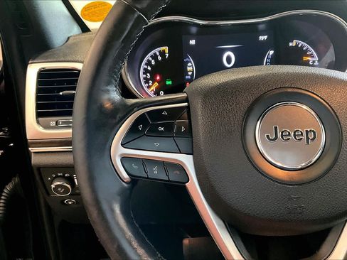 Used 2018 Jeep Grand Cherokee Limited AWD/4WD image 24