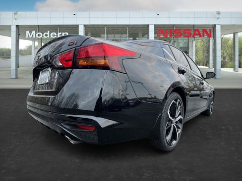 New 2025 Nissan Altima 2.5 SR image 14