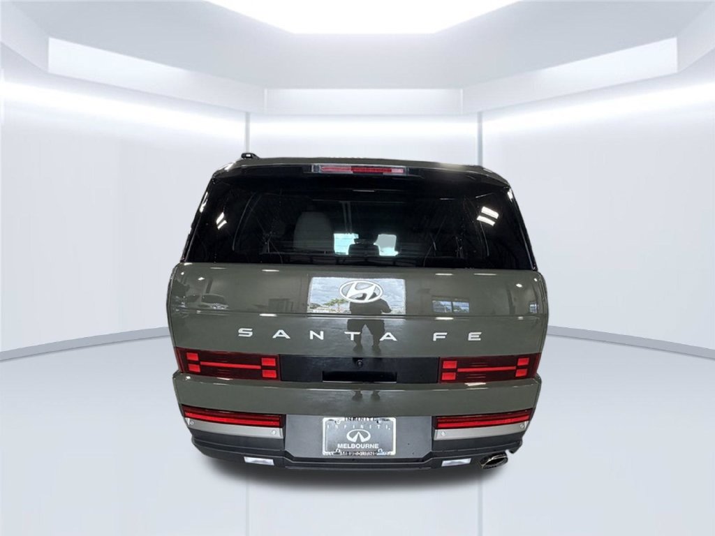 Used 2024 Hyundai Santa Fe Limited FWD image 4