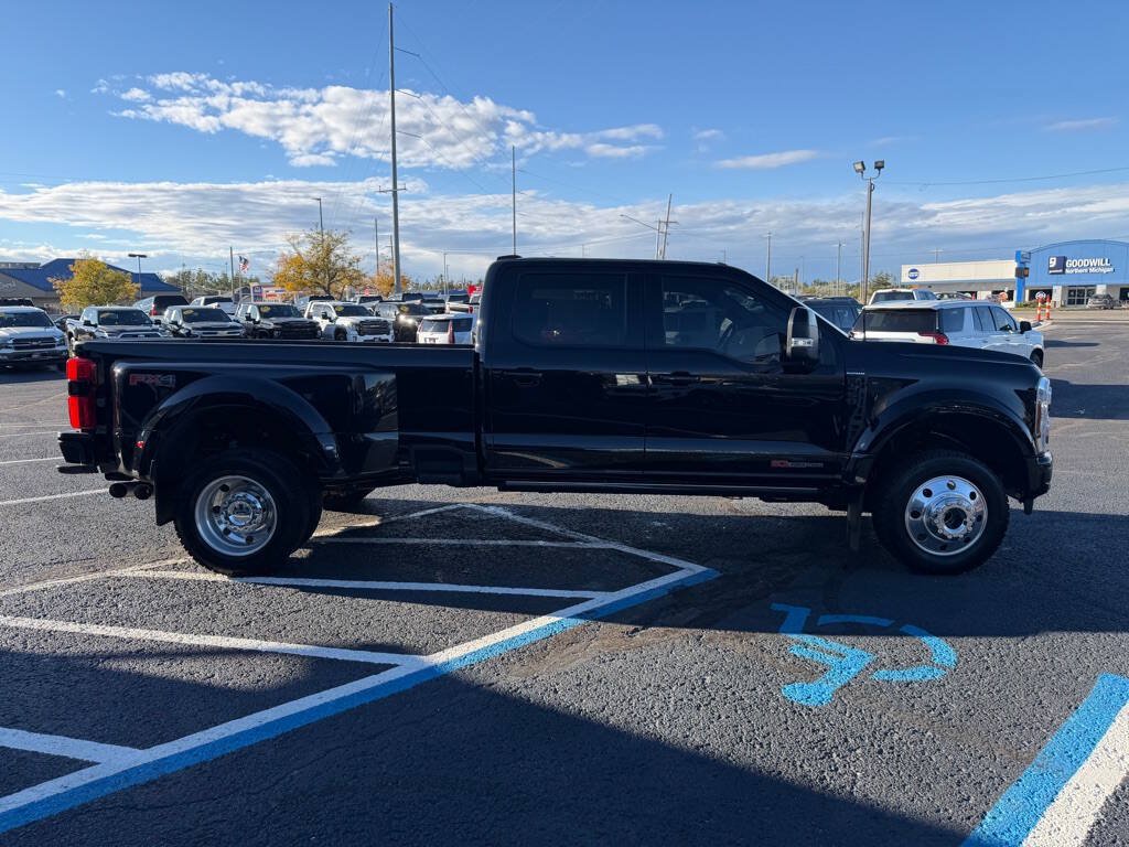 Used 2025 Ford F450 Platinum w/ FX4 Off-Road Package AWD/4WD image 6