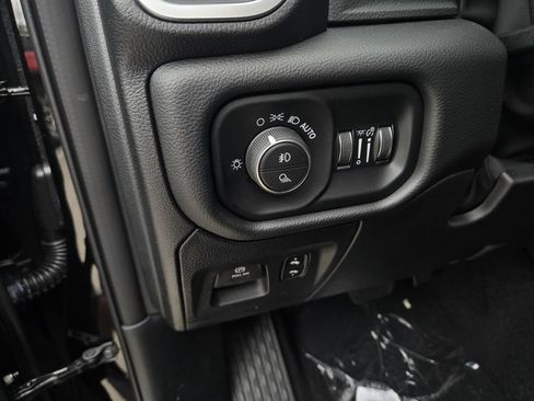 New 2026 RAM 1500 2WD Crew Cab image 15
