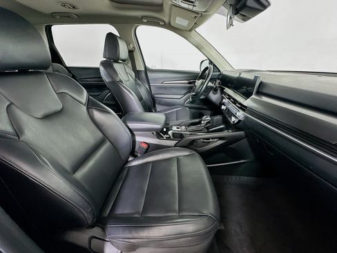 Used 2025 Kia Telluride S FWD image 34