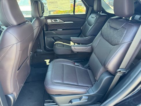 New 2025 Ford Explorer Platinum w/ LUX Leather Package image 14